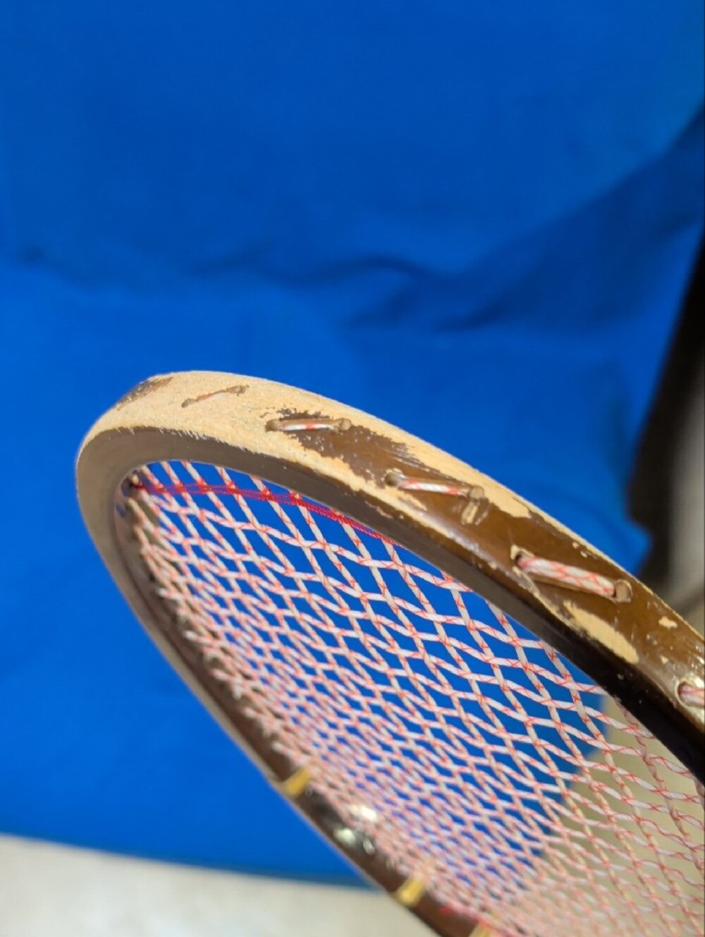 Head Wooden Tennis Racket in Brown with Red Strings - Picture 5 of 9